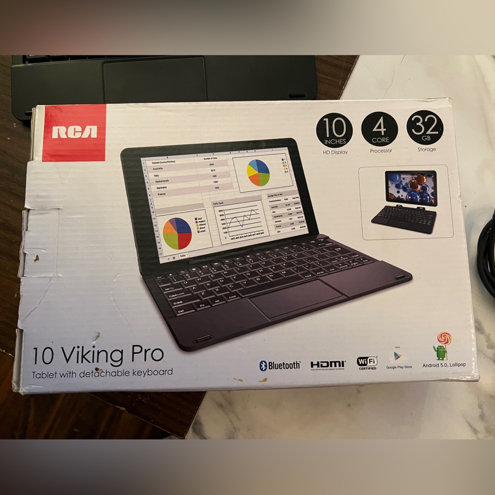 RCA 10 Viking Pro Tablet & Keyboard w/ original box & charging cable